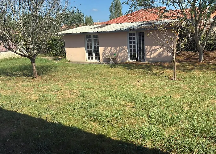 Pensionat Maison De L Port-de-Lanne